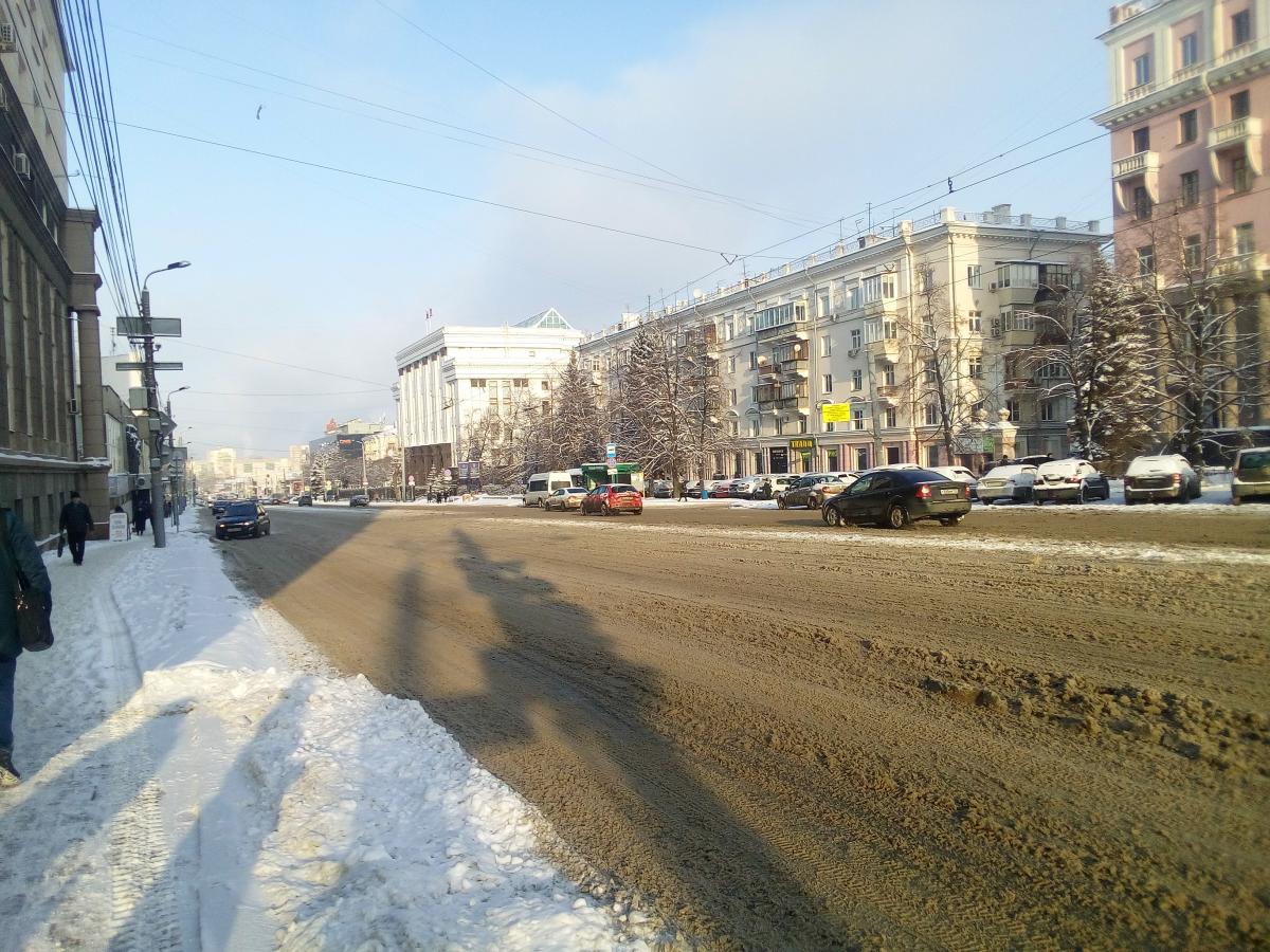 Как убирают дороги в Челябинске